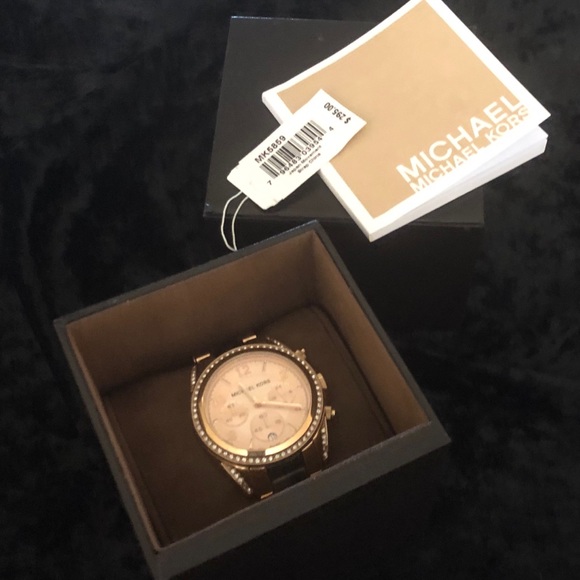 Michael Kors Gold Watch - Picture 1 of 5